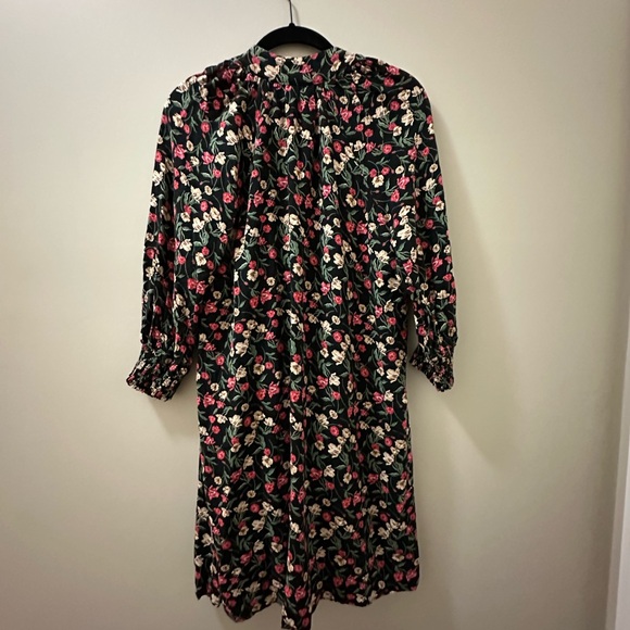 Draper James Black floral dress #floral #holidaystyle - Picture 2 of 3